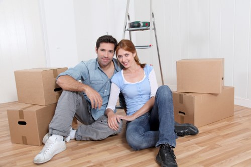 Local house removalists coordinating a smooth move in Southkensington